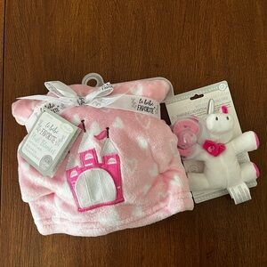 NWT Pink Castle Baby Blanket and Unicorn Pacifier BUNDLE